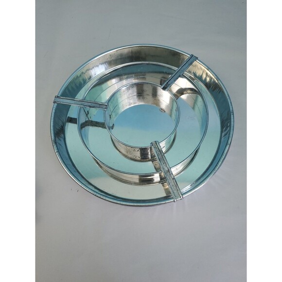 Vintage Rowoco 9 3/4 Inch Checkerboard  Cake Baker 4 Piece Tin Baking Set - Picture 8 of 12